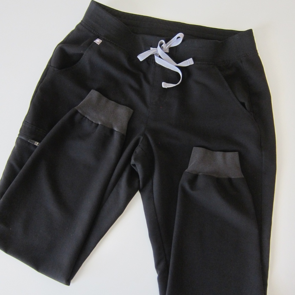 FIGS ZAMORA YOGA SCRUB PANTS SLIGHTLY USED